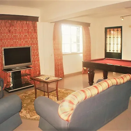 The Funny And Relax With Pool & Football Tables Calheta (Madeira)